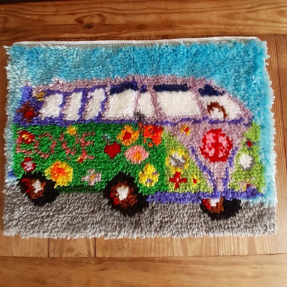 VW Bus Hippie Flower Love Peace Sign 70s Festival Van Life Latch Hook Rug 20x15 - Picture 1 of 3